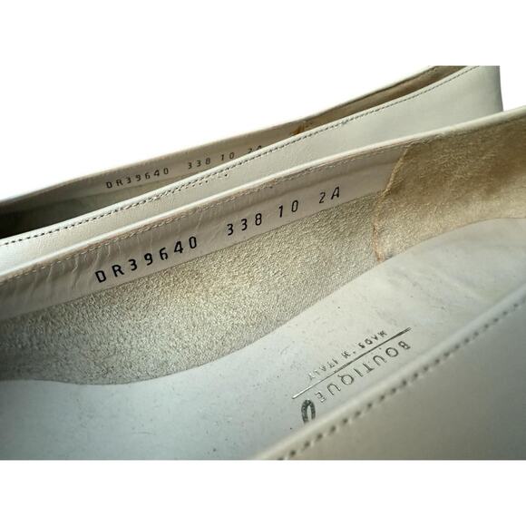 Vintage Salvatore Ferragamo Vara Bow Heel Women size 10 2A Narrow - Picture 5 of 7